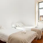 4Br Lisbon Apartment - Central Location