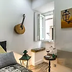 Alfama Fado Studio