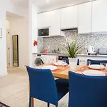 Cosy Retreat In Lisbon Centre