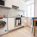 Cosy Retreat In Lisbon Centre