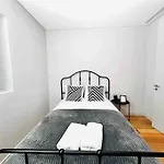 Lisbon Marques De Pombal Top Flat Great Locations City Center B