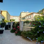 Comfortable Town House In Quiet Area By Lovelystay
