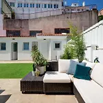 Comfortable Town House In Quiet Area By Lovelystay