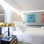 Camoes Lounge Apartment W/Courtyard