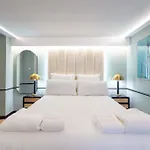 Camoes Lounge Apartment W/Courtyard