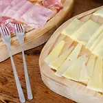Cheese & Wine Lapa