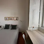 Private Comfortable Room In Chiado