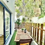 Curious Crow Studio 1 By Homeful Homes