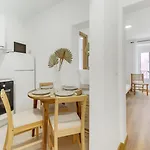 2Br Renovated Heart Of Santos W/ Ac | By Airnest