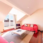 Guestready - Rare Terrace Apt, Historic Center