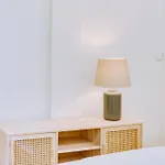 Graceful Studio Apartment G24