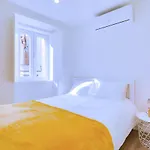 Graceful 1 Bedroom Apartment - G201