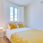 Graceful Studio Apartment G121