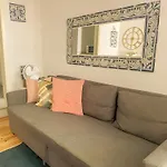 Historical Bica - 3 Bedroom Apartment