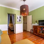 Apartment In The Typical Neighborhood- Graca