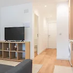Blue Charm - Campolide Apartments