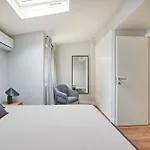 Modern 2 Bed Apt In Campolide Near Amoreiras