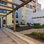 Stylish Apartment With Parking By Lovelystay