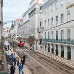 Modern Apartament In The Heart Of Chiado