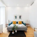 Modern Apartament In The Heart Of Chiado