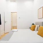 Modern Apartament In The Heart Of Chiado