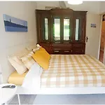 Quarto Cama Queen Lisboa Benfica Em Apartamento Familiar - Casa De Banho Compartilhada - Temos Cao