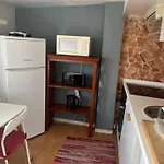 Apt With Balcony Near Rossio