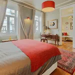 Eine Mischung Aus Altem Wort Und Modernem Charme In Lissabon