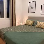 Newly Renovated Apartment Lisbon