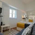 Studio Mouraria, Lisbon Center, Tram & Metro