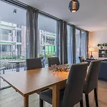 Modern 2Bdr Apartment With Garage By Lovelystay
