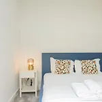 Lapa Charm Apartments With Patio