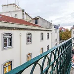 Carmo Chiado Deluxe Apartment