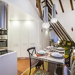 Carmo Chiado Deluxe Apartment
