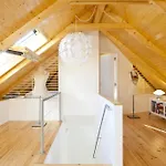 Bairrus Lisbon Apartments - Graca