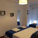 4U Lisbon IV Guesthouse Airport