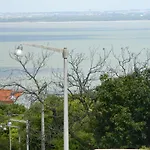 Feel Alfama Apartment