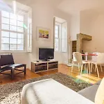 São Mamede Downtown Apartment