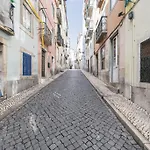 Cozy Apartment In Bairro Alto I