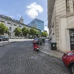 Lovelystay - Charming Marques Flat