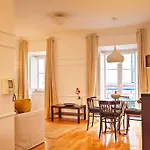 Heart Of Bairro Alto-Live Like A Local