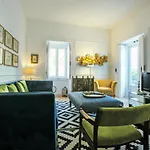 Portas De Sao Bento Apartments