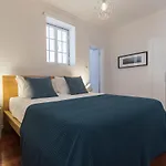 Lovelystay - Bica Patio Duplex