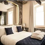 Teatro Boutique Rooms & Suites