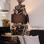 Teatro Boutique Rooms & Suites