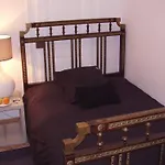 Alves Torgo 14 Lisbon Guest House