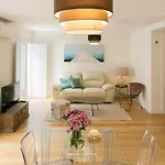 Designer Apartment With Pool By Lovelystay