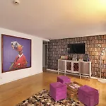 Leaseboa Suites