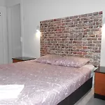 Crescent Rooms