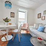 Alfama Light-Filled Apartment, By Timecooler